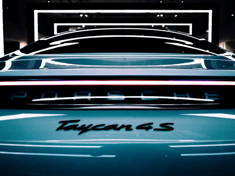 Toyota Avensis T27 리뷰 및 상세 스펙