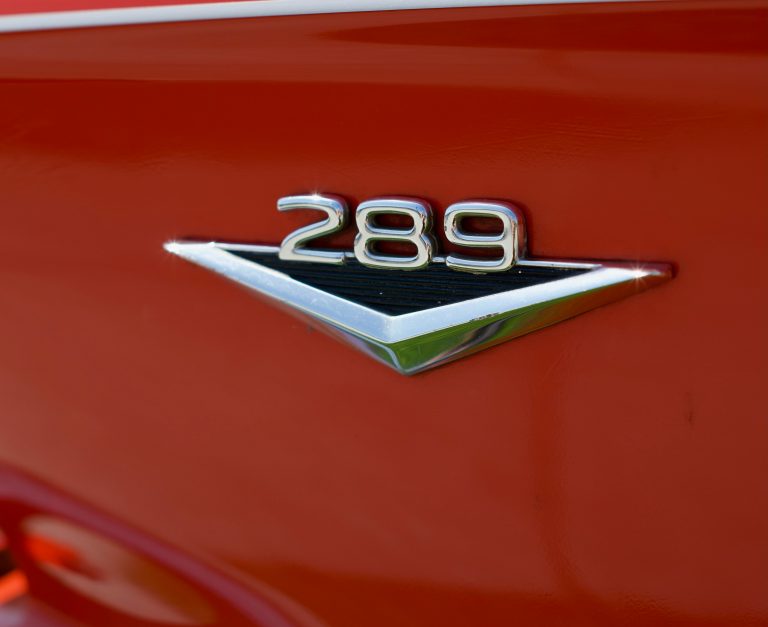 Mazda 323 리뷰 및 상세 스펙