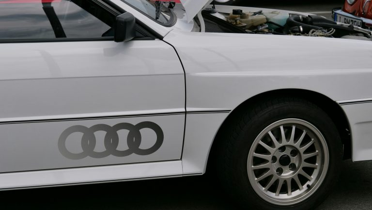 Audi 90 A to Z